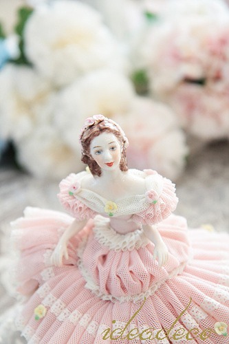 [Sale!!]빈티지 아이리쉬 드레스덴 화려한 핑크 레이스 드레스의 여인 피겨린